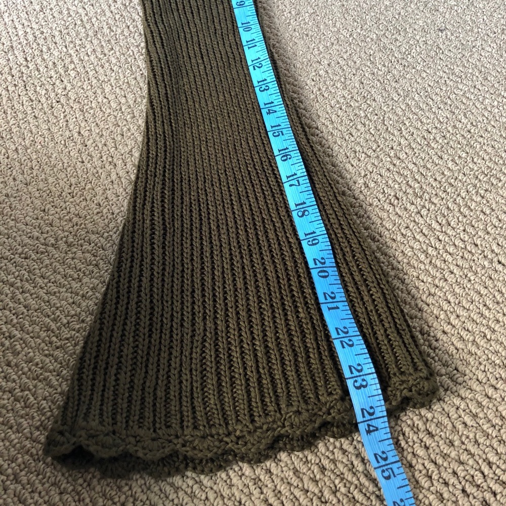 Sweater long sleeves size medium - Picture 2 of 6